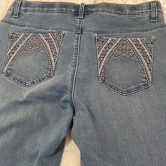 Gloria Vanderbilt All Around Slimming Jordyn Jeans 8 Petite - Picture 7 of 9